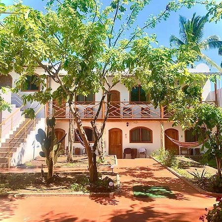 פורטו איורה Hostal White House Galapagos מראה חיצוני תמונה