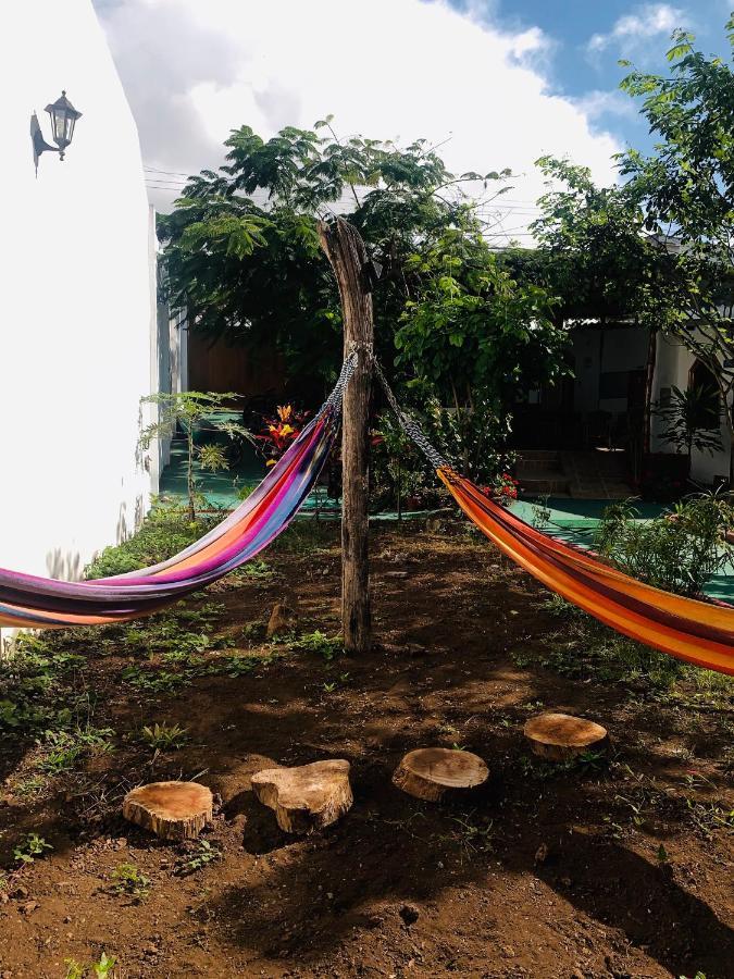 פורטו איורה Hostal White House Galapagos מראה חיצוני תמונה