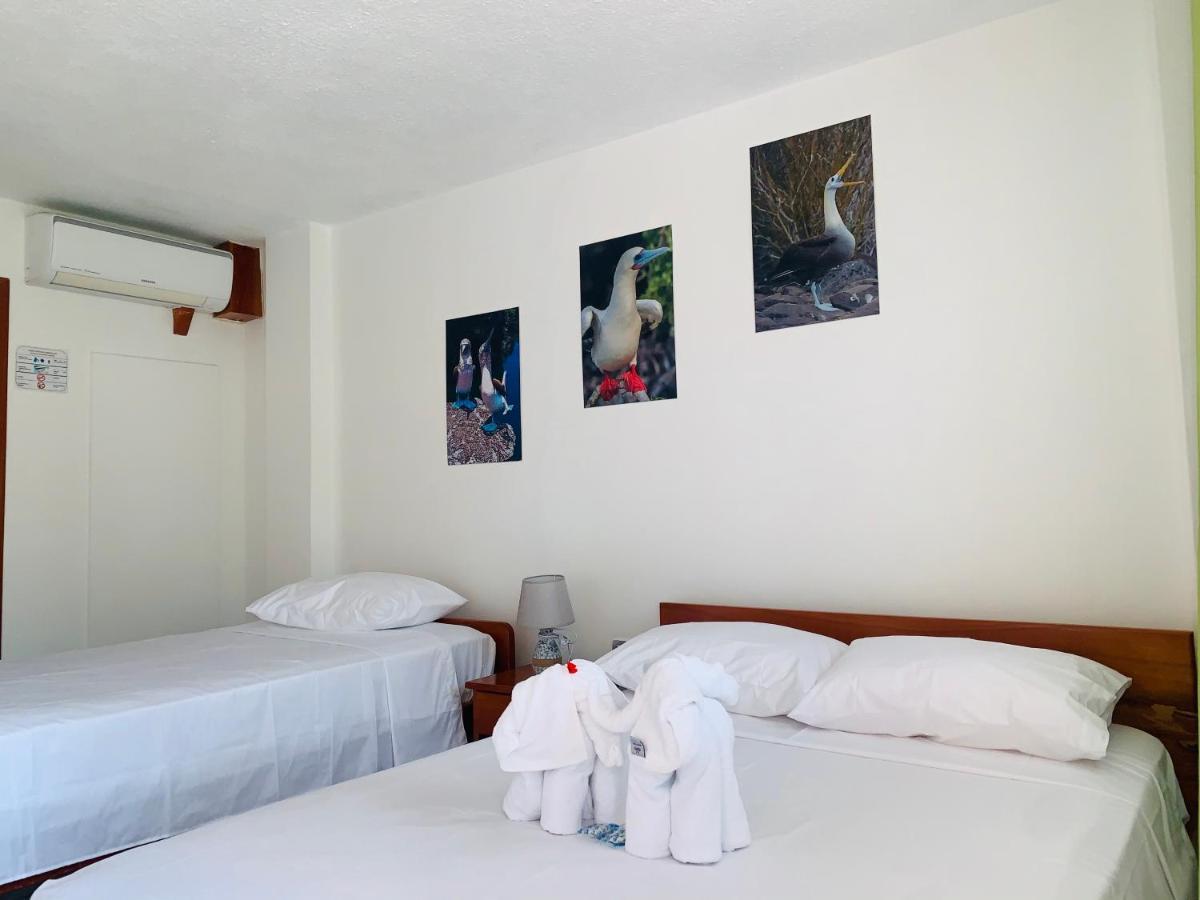 פורטו איורה Hostal White House Galapagos מראה חיצוני תמונה
