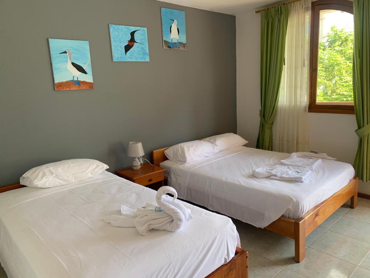 פורטו איורה Hostal White House Galapagos מראה חיצוני תמונה