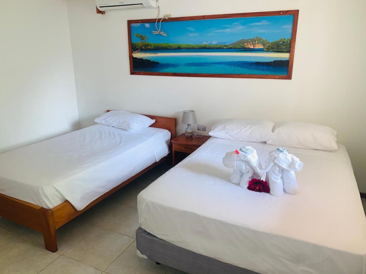 פורטו איורה Hostal White House Galapagos מראה חיצוני תמונה
