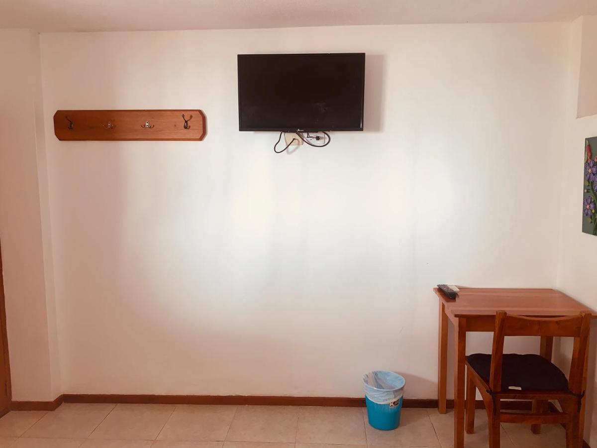 פורטו איורה Hostal White House Galapagos מראה חיצוני תמונה
