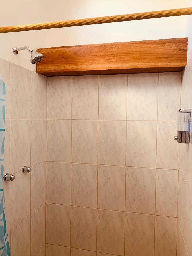 פורטו איורה Hostal White House Galapagos מראה חיצוני תמונה