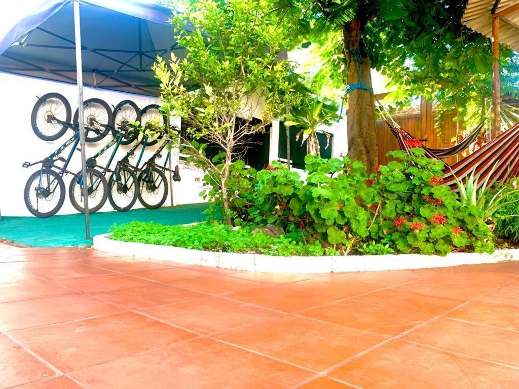 פורטו איורה Hostal White House Galapagos מראה חיצוני תמונה