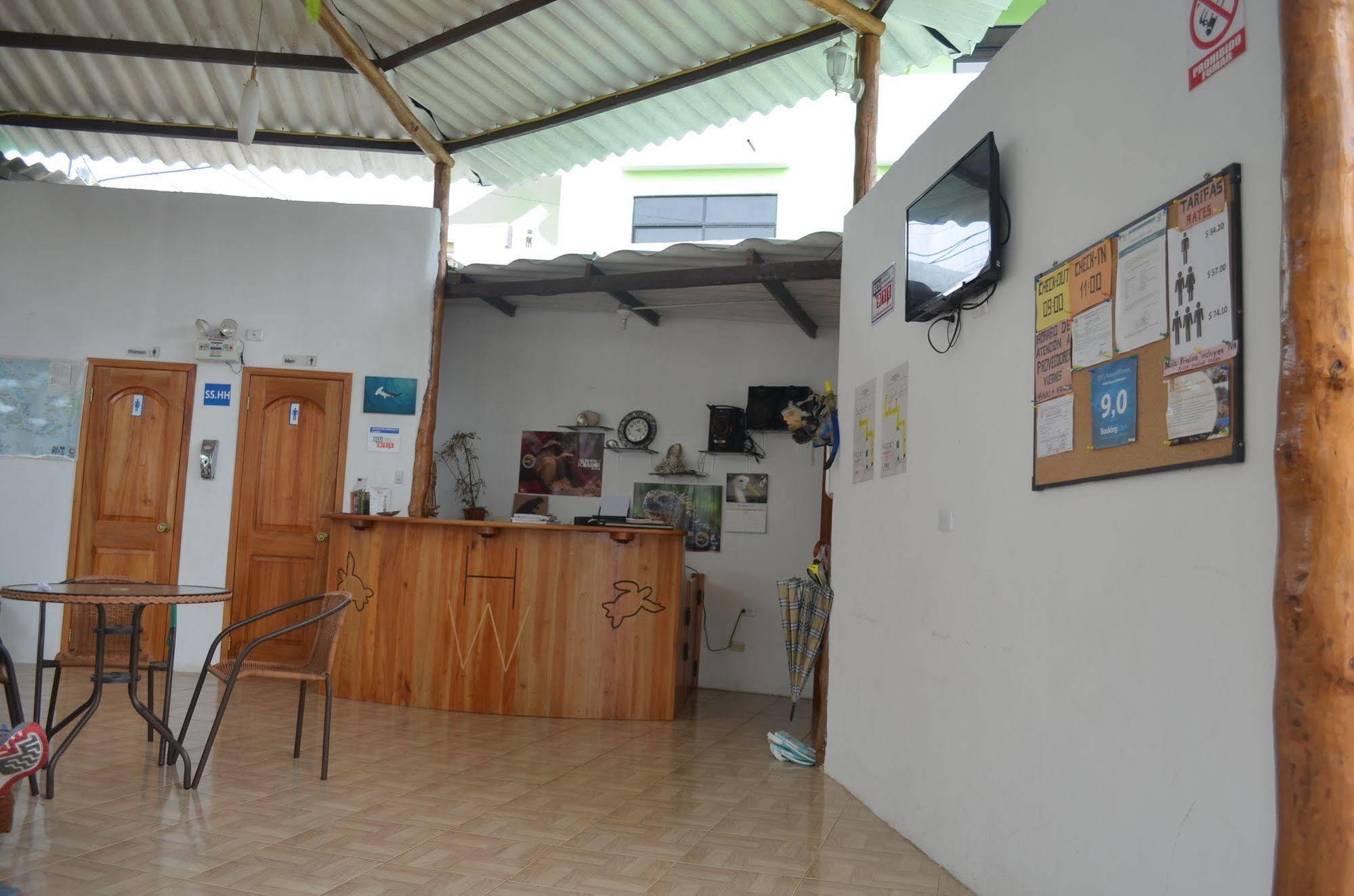 פורטו איורה Hostal White House Galapagos מראה חיצוני תמונה